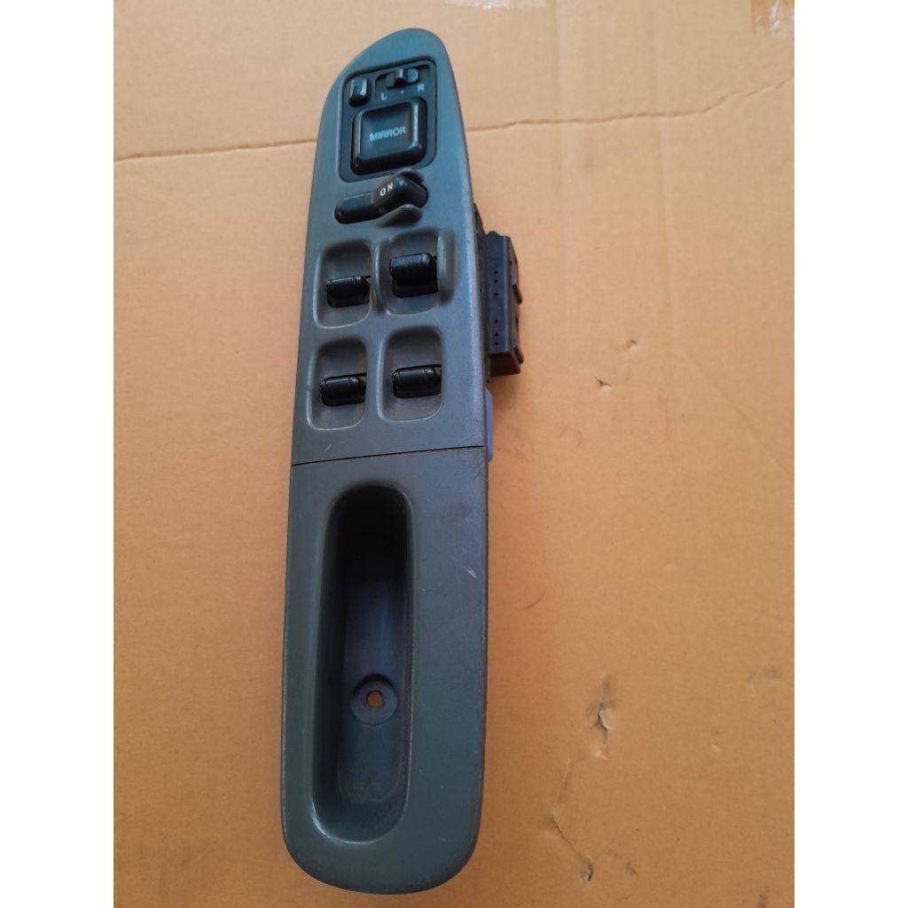 สวิทช์ยกกระจกไฟฟ้า หน้าขวา ฮอนด้า แอคคอร์ด 94-96 FR ACCORD 94-96 ได้ตามรูปครับ กรอบ สวิทช์ปรับกระจกมองข้าง - รูปที่ 5