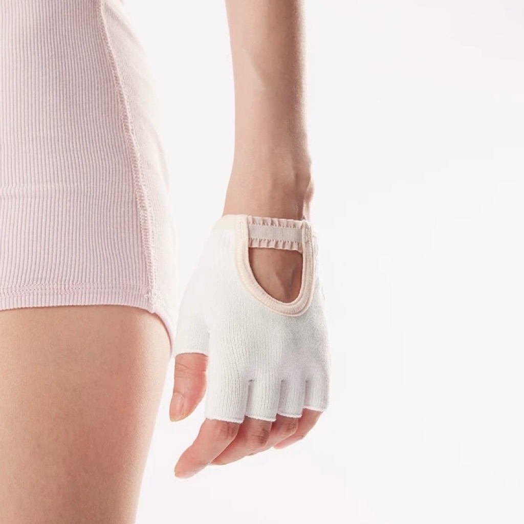 (7 สี) ถุงมือโยคะ พิลาทิส กันลื่น ลูกไม้ ถุงมือสําหรับออกกำลัง Pilates yoga ราคา ถูกที่สุด ดีลบีเคเค แกลเลอรีภาพที่ 8