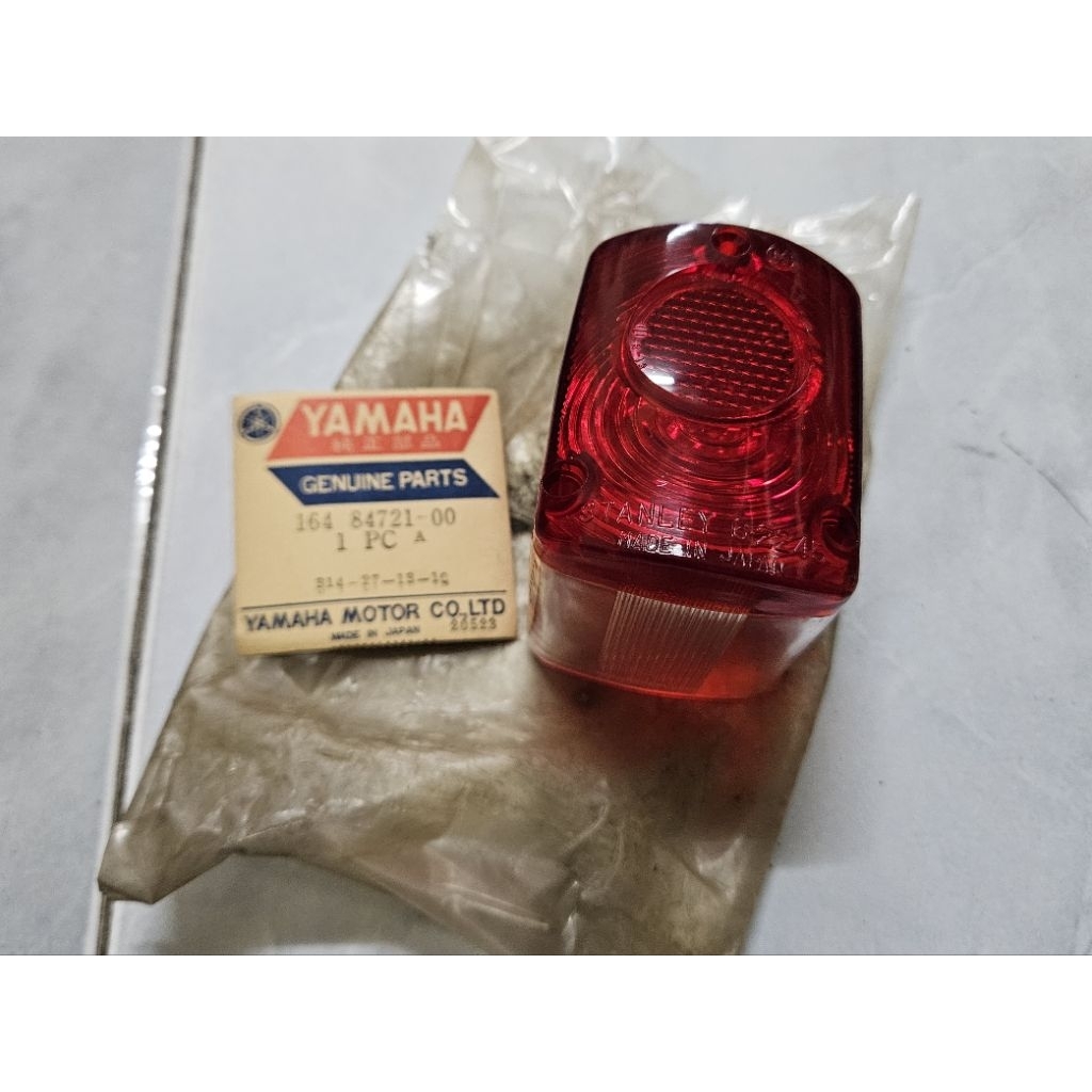 ฝาไฟท้าย แท้ใหม่ ญี่ปุ่น Yamaha YL2 H3 HS1 V50 V70 FS1 U5E U7E