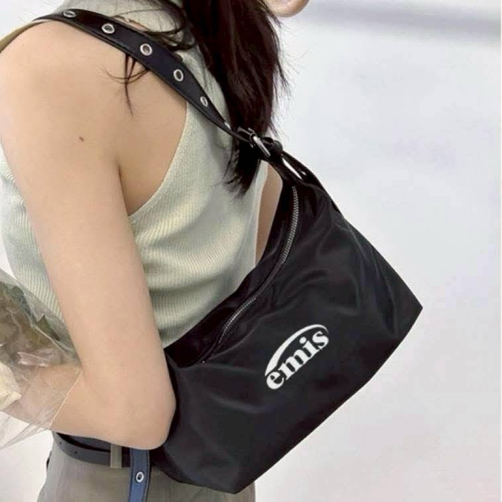 กระเป๋าสะพายทรงพอชEMIS