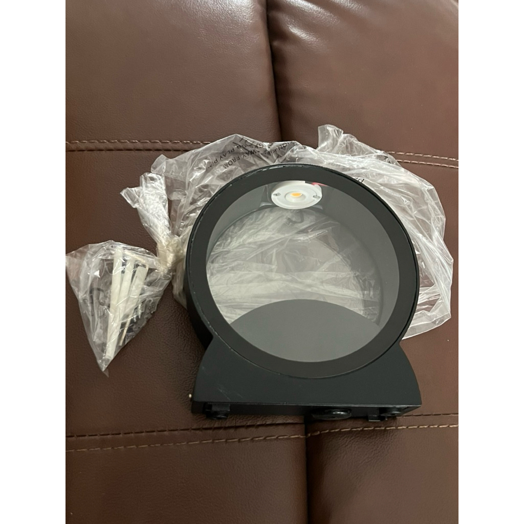 โคมติดผนังภายนอก WLL 141/BK-5LED/3K ราคา 999 บาท