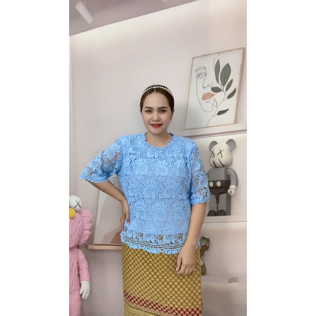 เสื้อลูกไม้ เสื้อลูกไม้สีดำ เสื้อลูกไม้สาวอวบ แขนสามส่วน มีซับในตัว อก42-52นิ้ว  ใส่ออกงานต่างๆ รุ่ย4215-5215