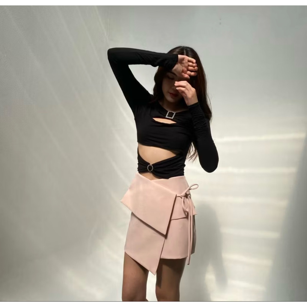 ส่งต่อแบรนด์ taya.fabrique กระโปรงสีชมพู ไซน์L (มัดเอวปรับสัดส่วนได้)