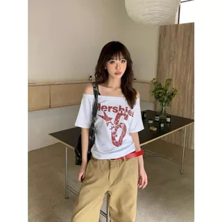 เสื้อยืดบาง เสื้อยืดปาดใหล่ คอกว้าง พิมพ์ลาย เนื้อผ้านิ่ม#92320