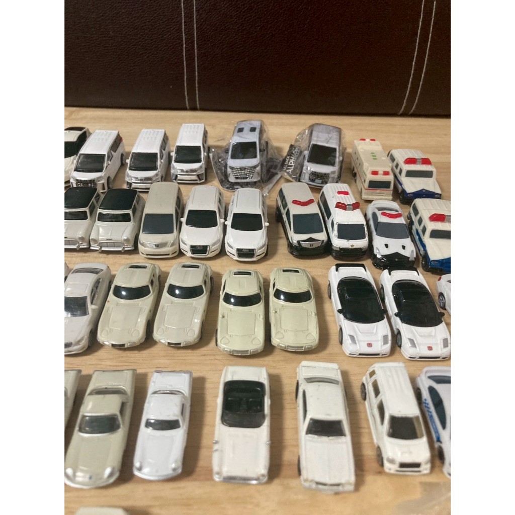 โมเดลรถ 1/72 รถจิ๋ว รถพลาสติก-รถเหล็ก สีขาว สีครีม White Plastic/Metal car Tomica Tomy - PULLBACK WONDA จากญี่ปุ่น - รูปที่ 3