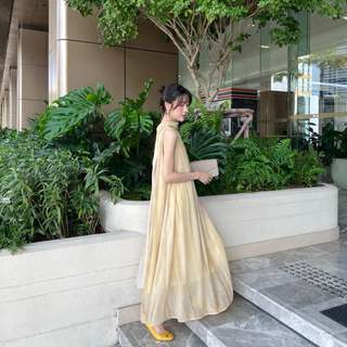 ✨Lady Cecilia Dress - Miida สวยมากกก💫เดรสยาวผ้าพิมลายทางลง ดีเทลคอสูงมีชายผ้าพาดไปด้านหลัง
