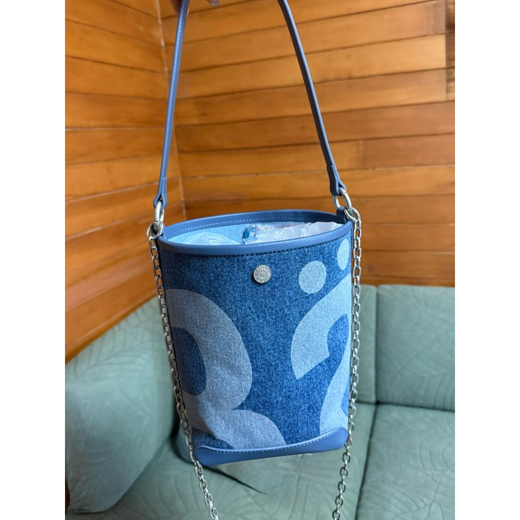 Used like new กระเป๋า Rally The Bag Mini Denim พร้อมสายโซ่ (Cross body) ของแท้💯 จาก Official Store