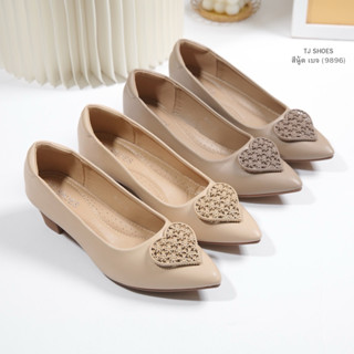 รองเท้าคัชชูหัวแหลมนุ่มสบาย9896