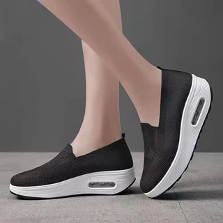 Kicks ราคาโปรโมชั่นรีบมาสั่งกันนะ รองเท้าผ้าใบแฟชั่นน้ำหนักเบา ใส่สบาย ใส่ได้ทุกโอกาส แต่งตัวง่ายแมตช์ได้กับทุกชุด