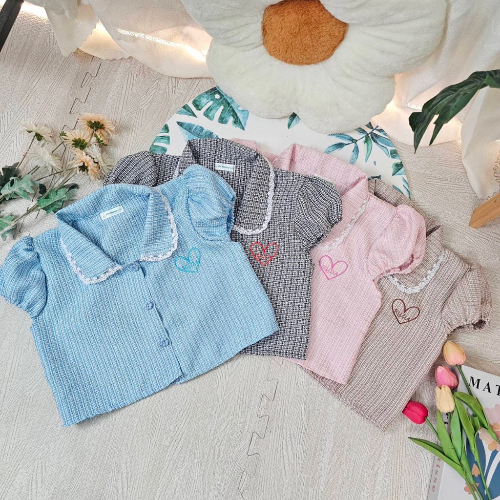 🩵 Mini Heart Top เสื้อครอปเชิ้ตคอบัวแขนตุ๊กตา เนื้อผ้าทวิต