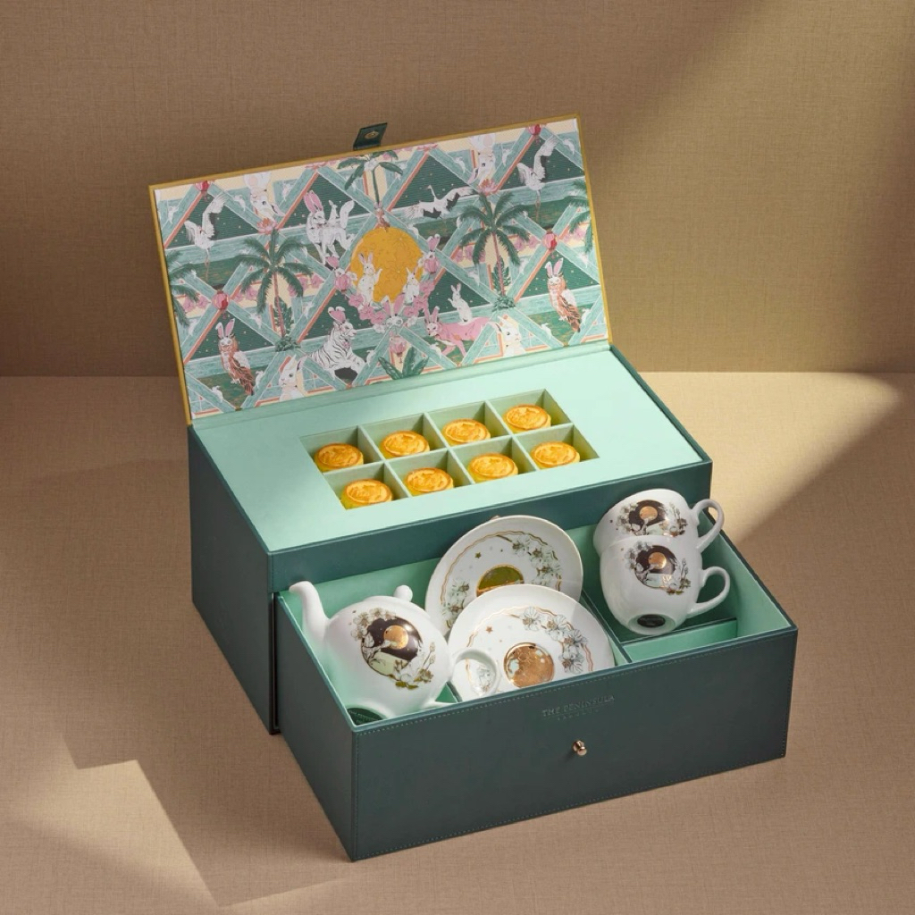 ขนมไหว้พระจันทร์ โรงแรมเพนนินซูล่า The Peninsula Bangkok รุ่นลิมิเต็ดสุดพิเศษ  𝐌𝐨𝐨𝐧𝐥𝐢𝐭 𝐌𝐚𝐣𝐞𝐬𝐭𝐲