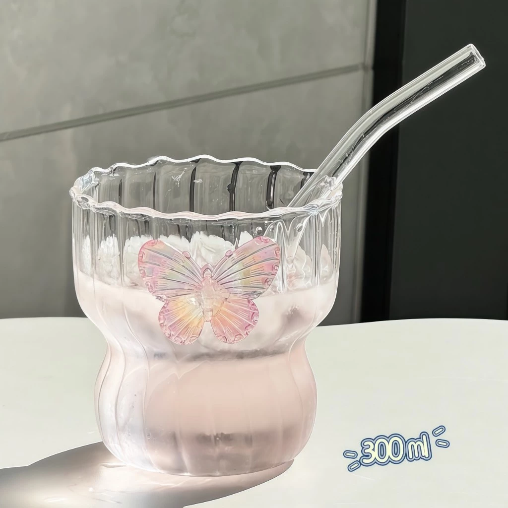แก้วกาแฟ 300 ml ผีเสื้อ ทนความร้อน พร้อมหลอด วัสดุแก้ว สไตล์เกาหลี พร้อมส่ง