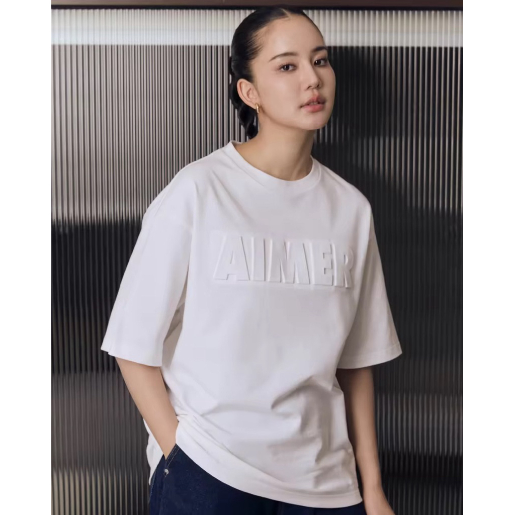 AIMER - Embossed Logo T-Shirt เสื้อยืดโอเวอร์ไซส์ ลายปั๊มนูน ของแท้