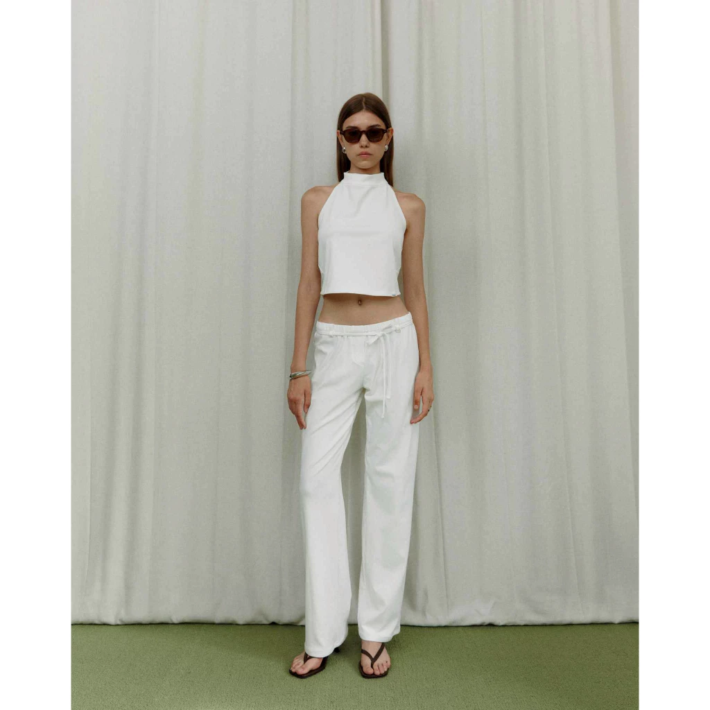 Jardin Pants (low-waist) - กางเกงขายาวกระบอกเล็ก เอวต่ำ เอวสม็อค