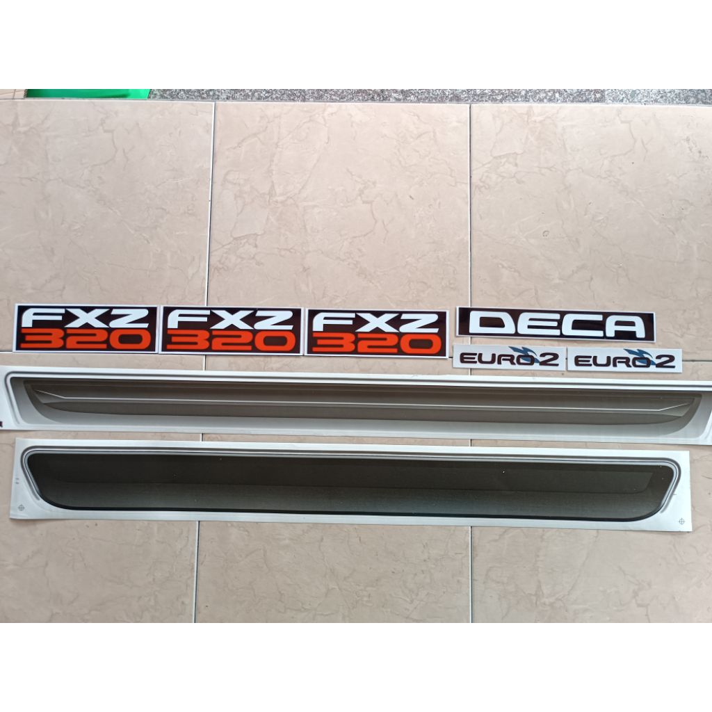 สติกเกอร์ติดรถ ISUZU DECA รุ่น FXZ320  ราคาต่อ1ชุด