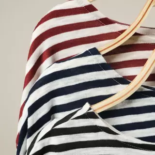 Chewa Striped Cropped Boxy - เสื้อลายริ้วเเขนยาว - 8321