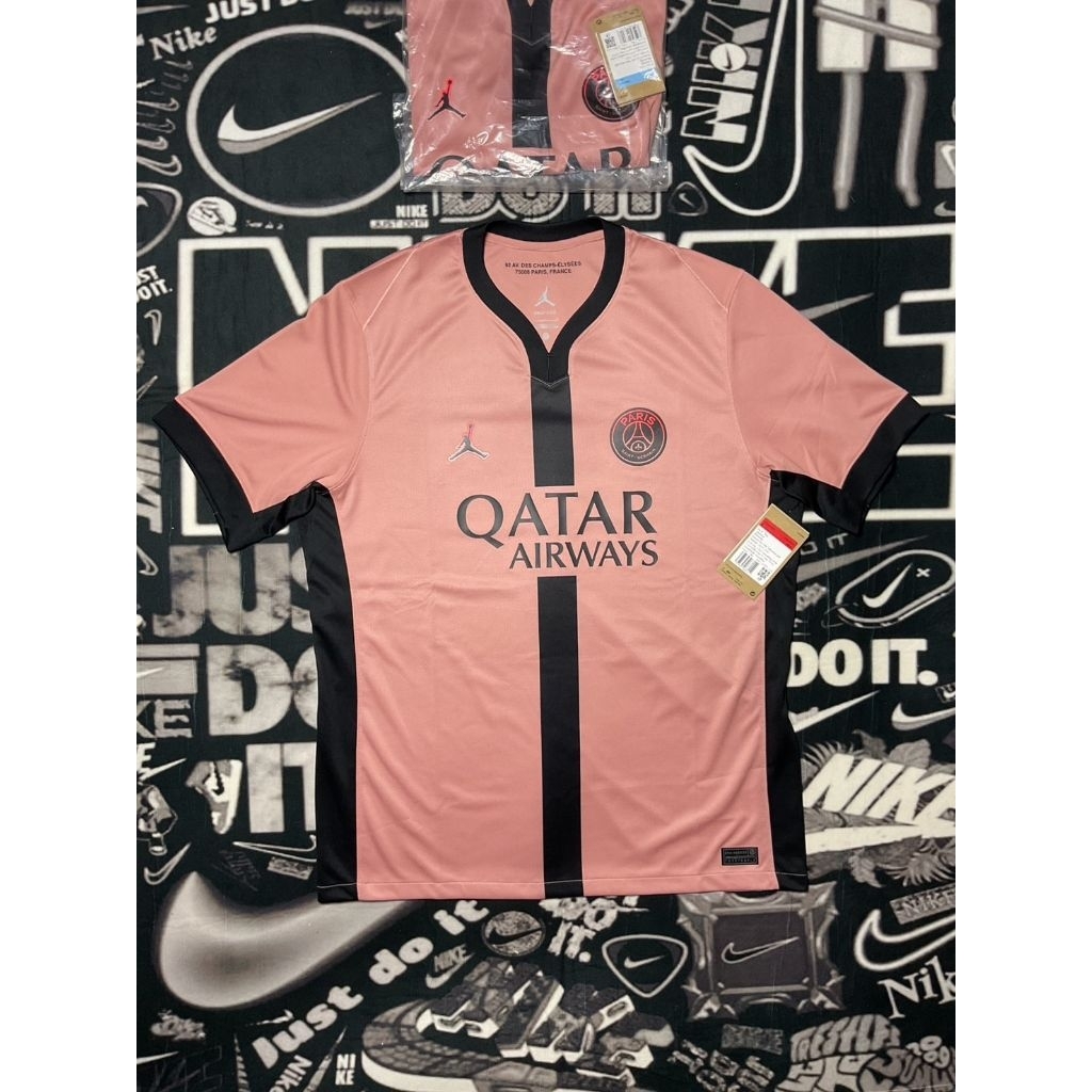 เสื้อ Paris Saint-Germain 24/25 Stadium Third Men's Jordan Dri-FIT Football Jersey เกรดแฟนบอล มือ 1 ป้ายไทย