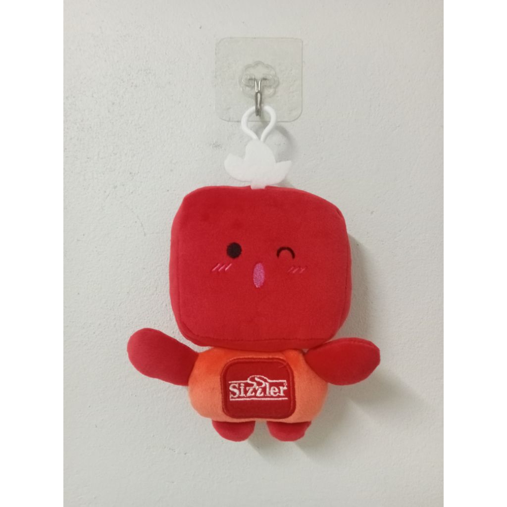 พวงกุญแจ พรีเมี่ยม SIZZLER."Sizzler Radish" ขนาด : 6 นิ้ว*** สินค้ามือสอง อาจมีตำหนิ หรือรอยเปื้อนบ้