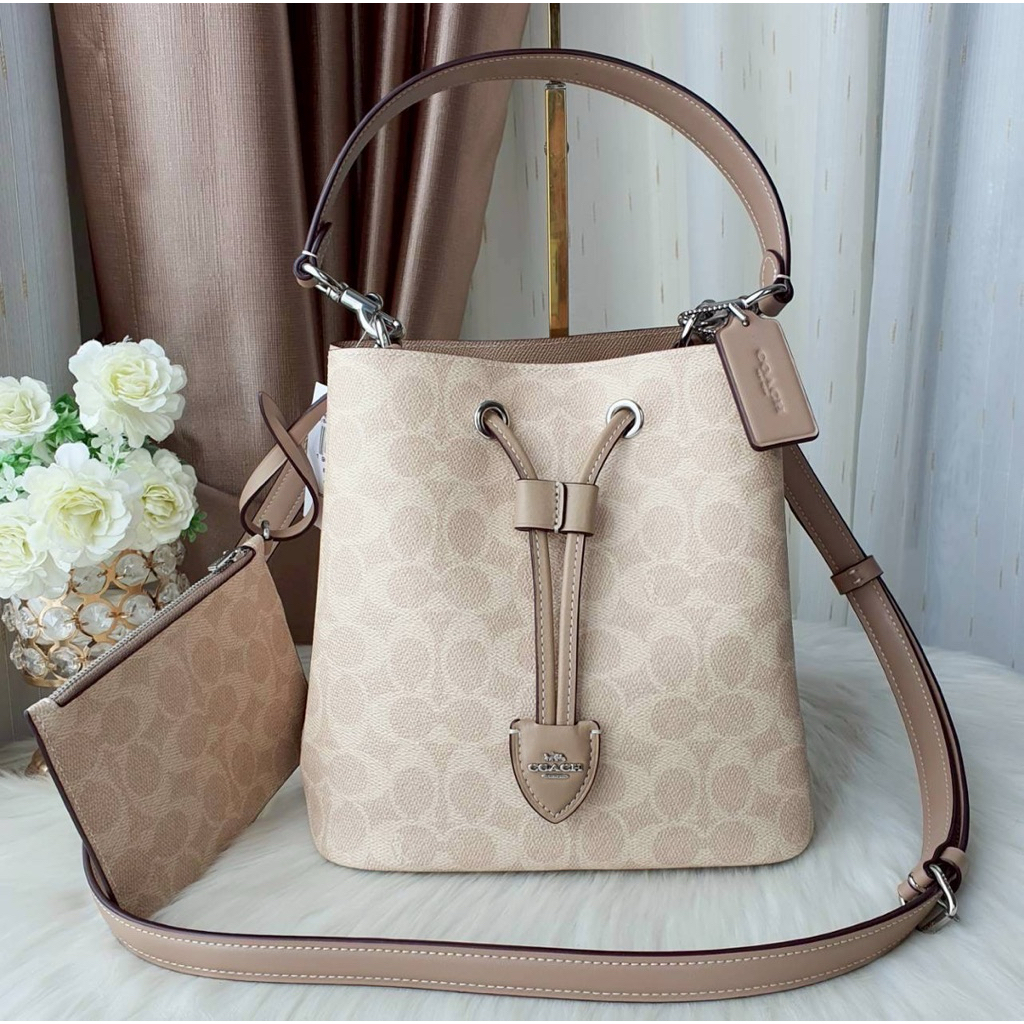 COACH CBH07 Rowan Bucket Bag In Signature บัคเก็ต ทรงจีบ