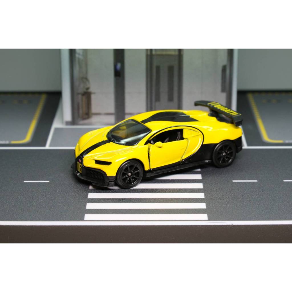 Majorette Bugatti Chiron Pur Sport - Yellow 16