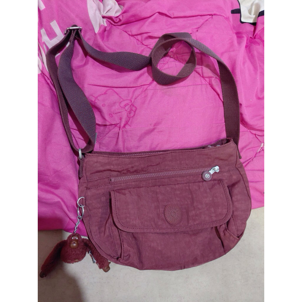 กระเป๋า Kipling  สีแดงแท้มือสอง