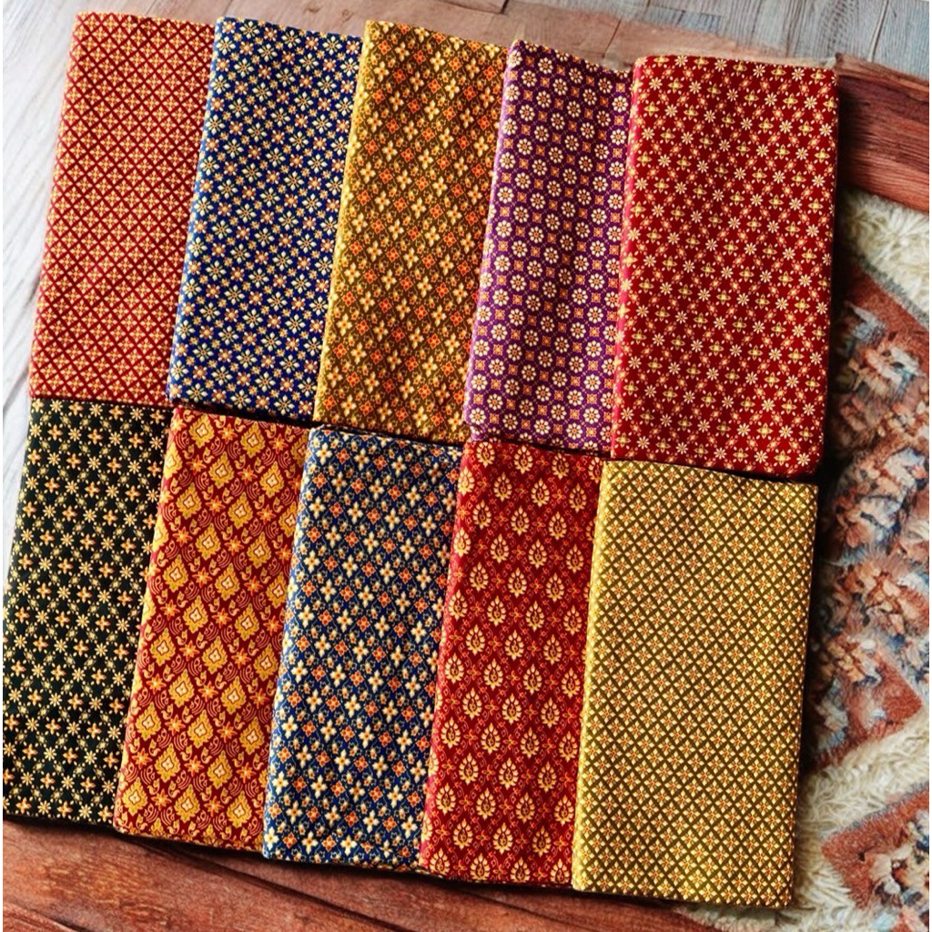 ผ้าถุงลายไทย เย็บแล้วพร้อมนุ่ง ขนาดผ้ากว้าง 2 เมตร C0730