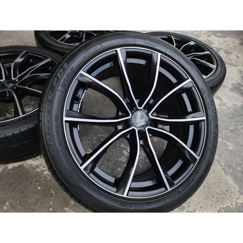 ล้อ Lenso EUROSTYLE-E ขอบ18
กว้าง 8 Et38 5รู114

ยาง 235 40R18 Toyo CR1 ปี24

ล้อพร้อมยาง สภาพสวยจัด