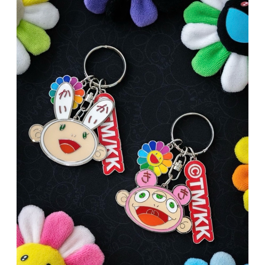 พร้อมส่ง/ของแท้ พวงกุญแจ+พวงเข็มกลัด murakami จากญี่ปุ่น