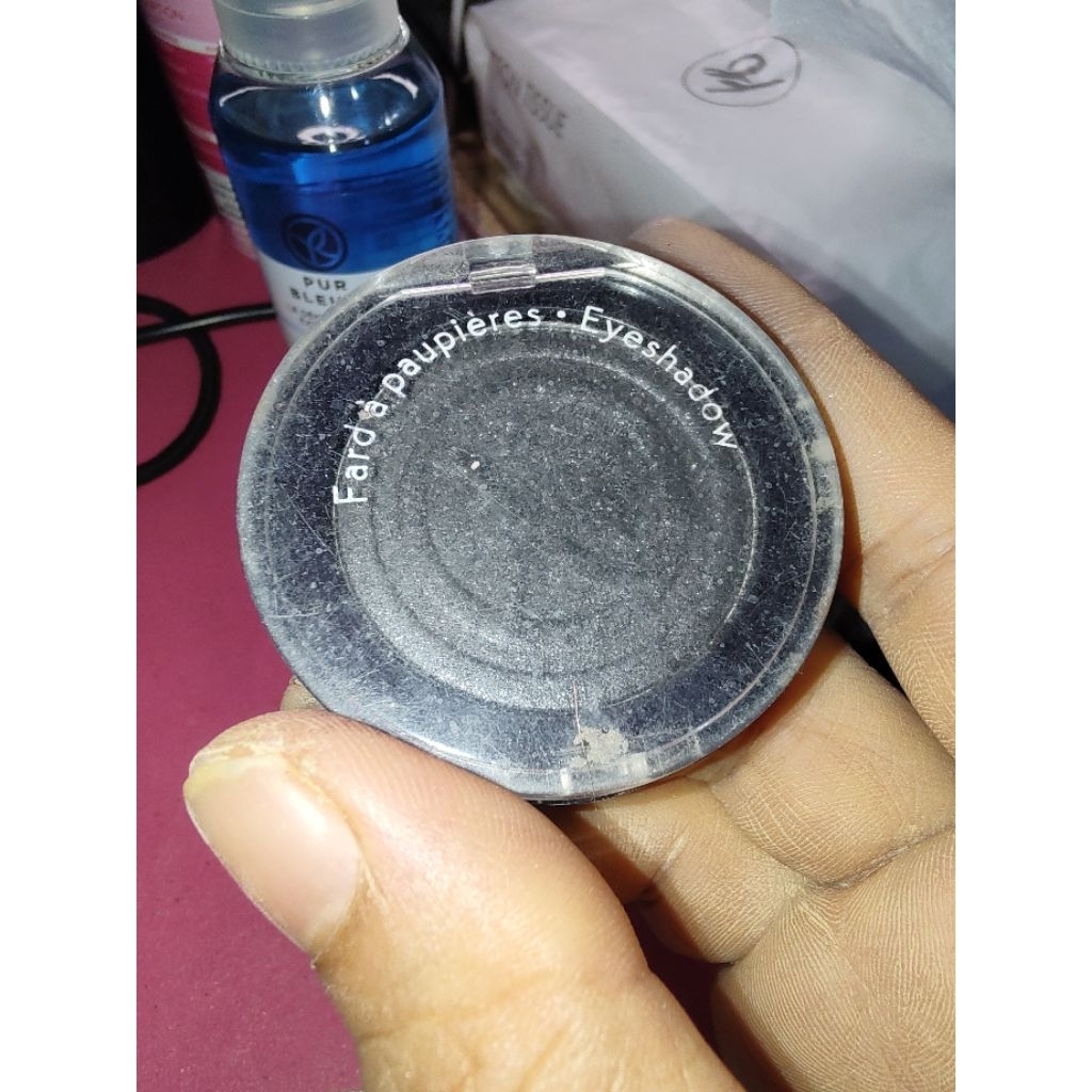 Yves Rocher Eyeshadow smoky gritter สภาพใช้งานเหลือ 70%