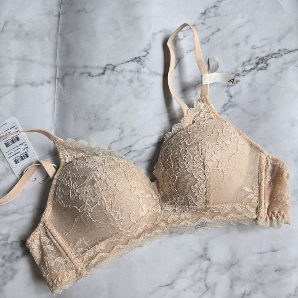 Sabina Habpy Pretty Perfect Level 1 เสื้อชั้นใน ไร้โครง รหัส HBU24007CL - สีเนื้ออ่อน