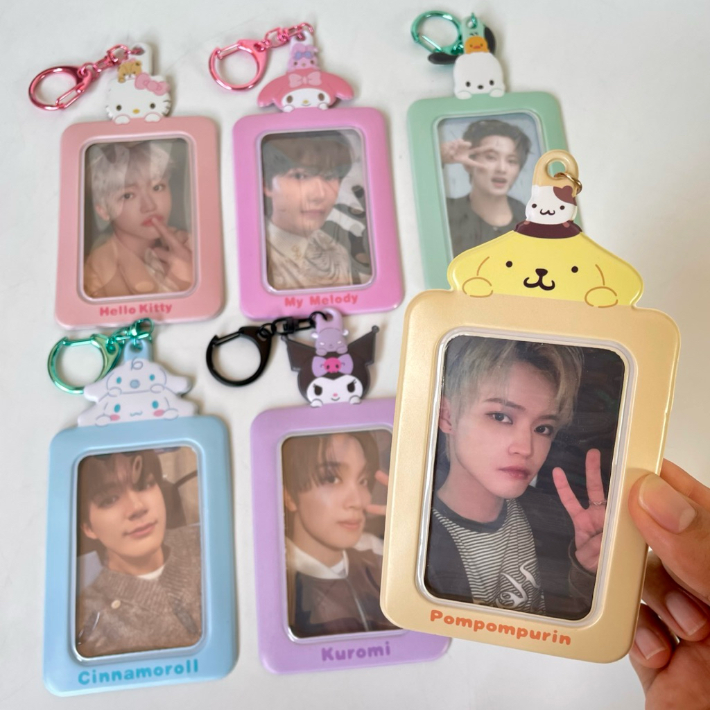 เฟรมพลาสติก พร้อมพวงกุญแจ**สั่งซื้ออย่างน้อย2ชิ้น