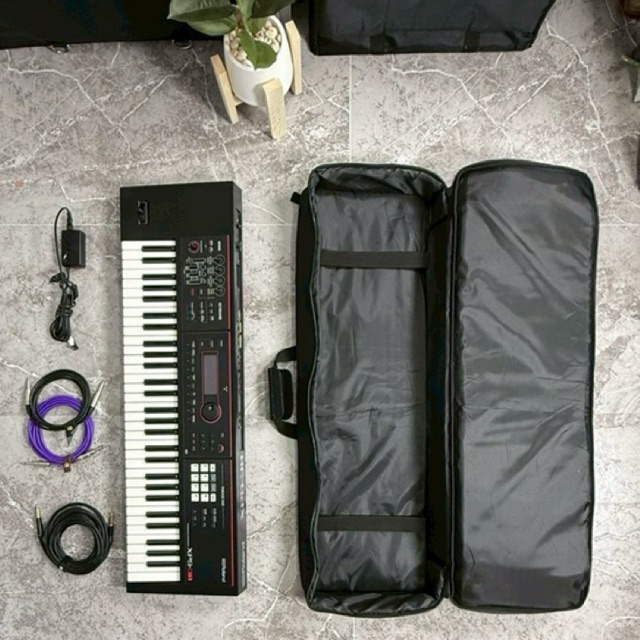 Simpel รุ่น KB3 กระเป๋าคีย์บอร์ด Roland XPS30 แบบผ้า สีดำ ขนาด 101x30x10 cm. (ตรงรุ่น)