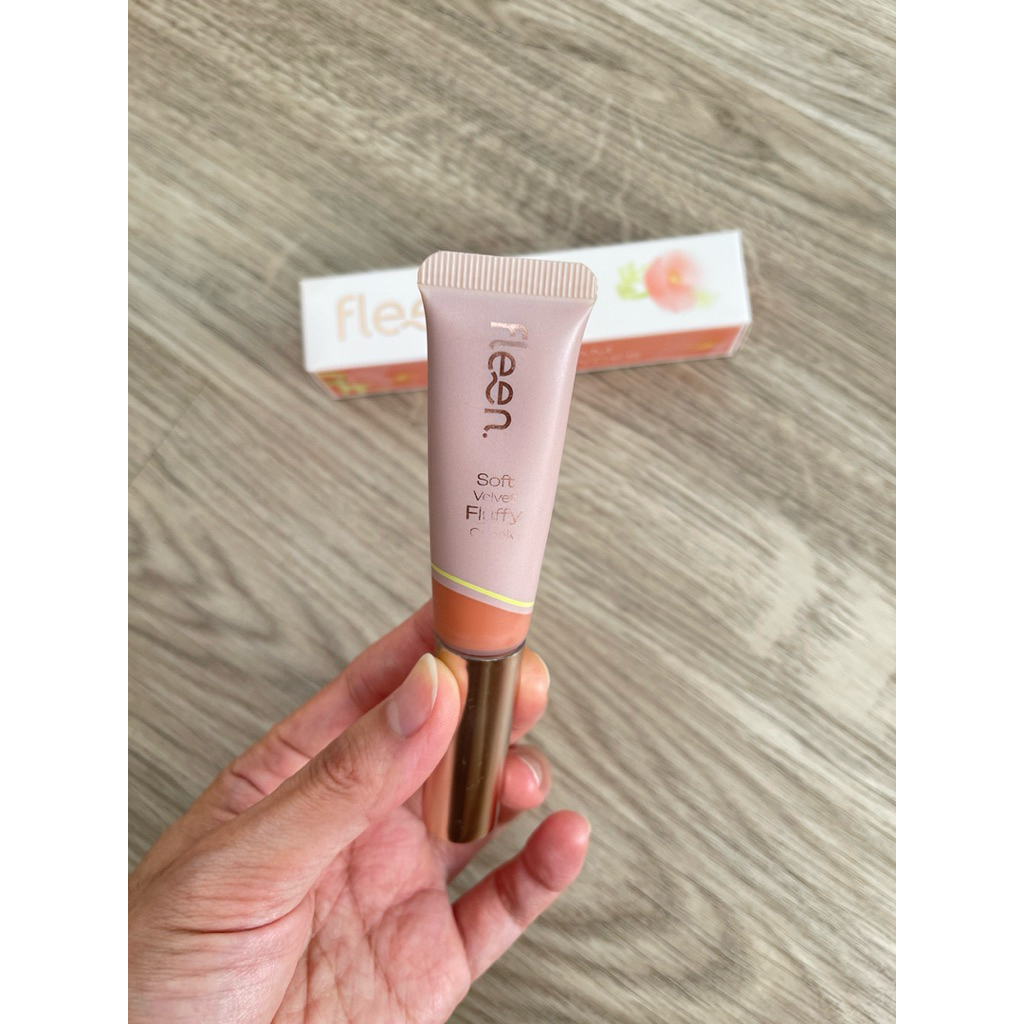 Fleen Beauty Soft Velvet Fluffy Cheek ฟลีนบิวตี้ บลัชออน มือสอง