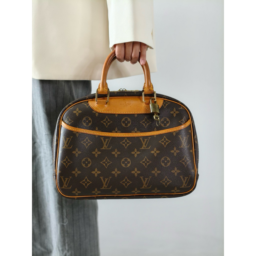 used LV แท้ Trouville