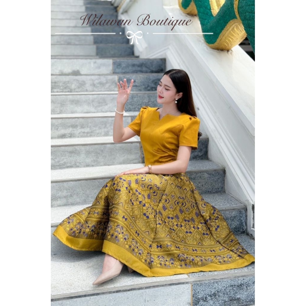 Set เสื้อผ้าไหมรังขาวสีเหลืองกระโปรงเอวสูงย้วย8ชิ้นผ้าทอลายไทย งานสวย หรูหรา