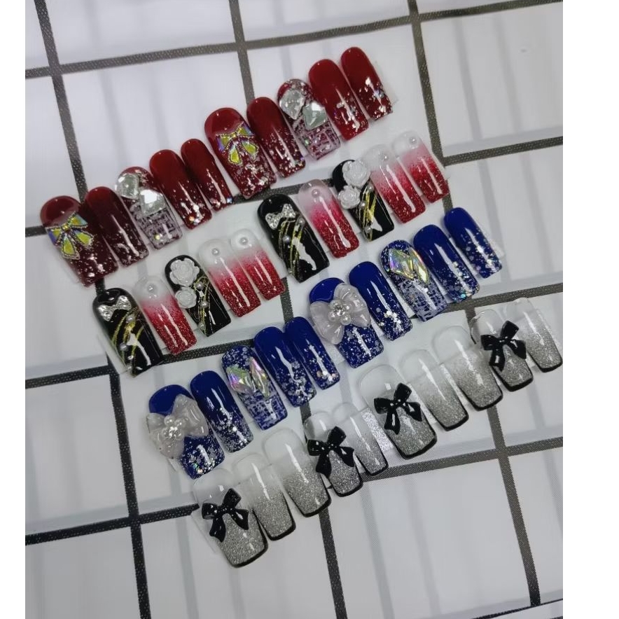 เล็บเจลสำเร็จรูปพร้อมติดทรงเหลี่ยมยาวกลางแถมกาวตะไบ