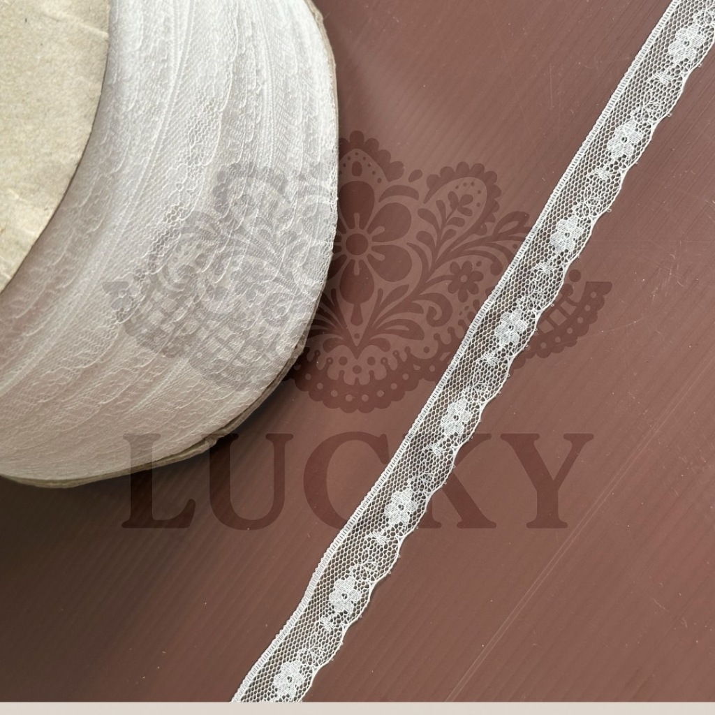 ลูกไม้ LUCKY - ลูกไม้ไม่ยืด สี Off White