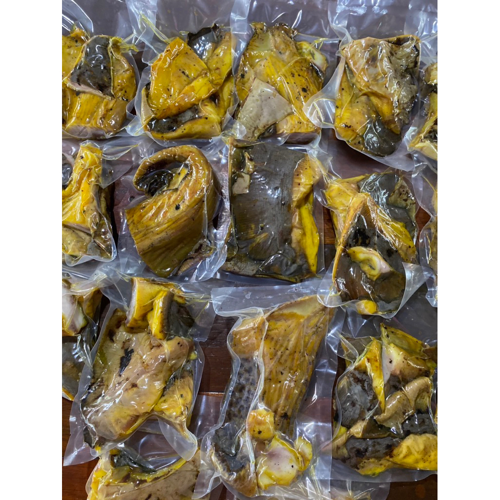 ปลากระเบนย่างเตาถ่าน เหลืองชัชวาล ย่างสูตรโบราณ หอมควันไฟ แพคซีลสุญญากาศ 500g และ 1kg