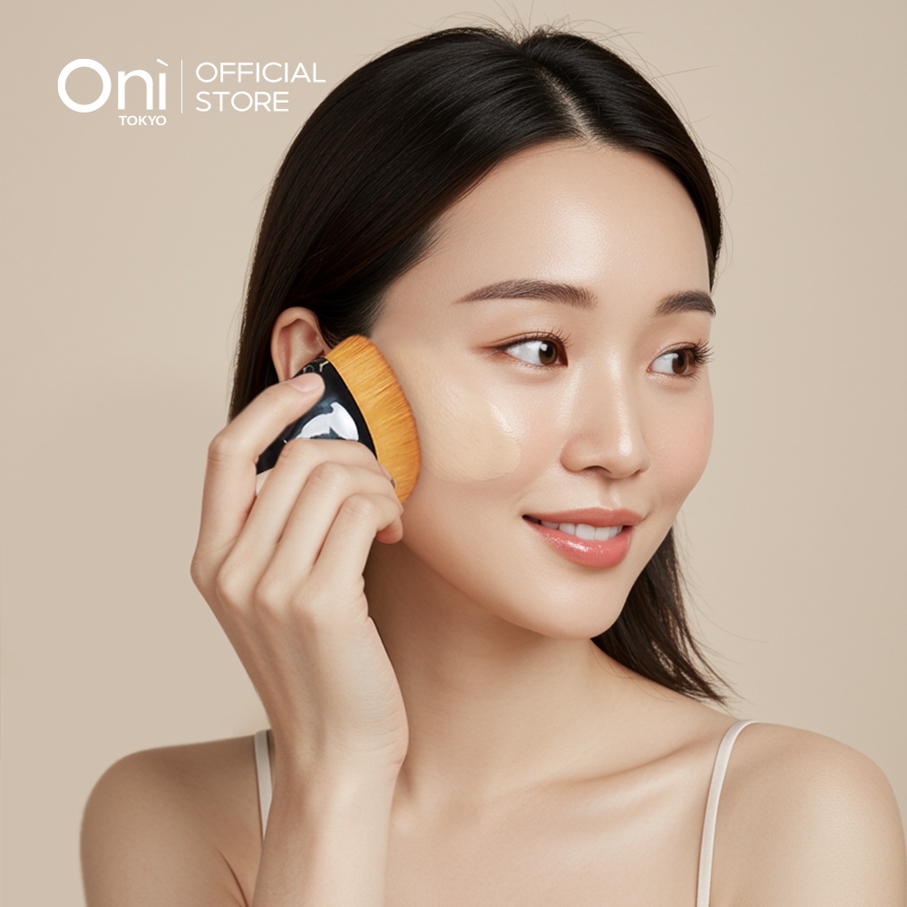 Oni Petal Foundation Brush  แปรงทารองพื้น แปรงเกลี่ยรองพื้น พร้อมฝาปิด แปรงแต่งหน้า แปรงพกพา แปรงรองพื้น