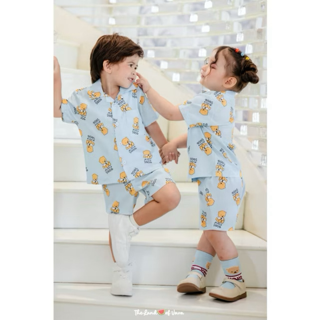 💙 ส่งต่อ เซ็ตเชิ้ต the Land of vava shirt & shorts size 2y • vava land