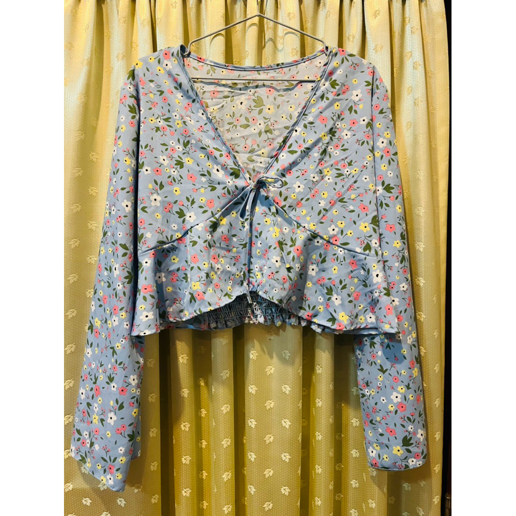 เสื้อ ลายดอก 2XL มือสอง