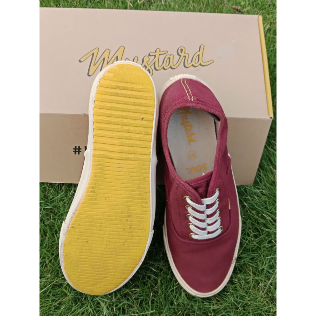 ส่งต่อ Cooper in Burgundy จาก Mustard Sneakers ♥️ Size 43