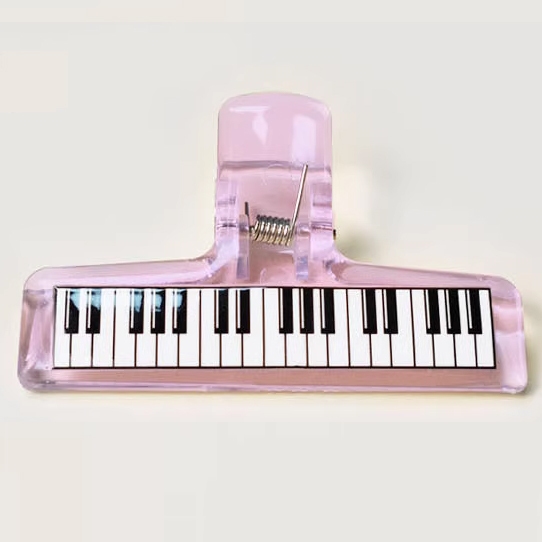 ที่หนีบโน้ต ลายคีย์เปียโน แบบสั้น ขนาด 7 ซ.ม. - Piano Key Design Music Sheet Clip – Short 7 cm, Clear Plastic - รูปที่ 3