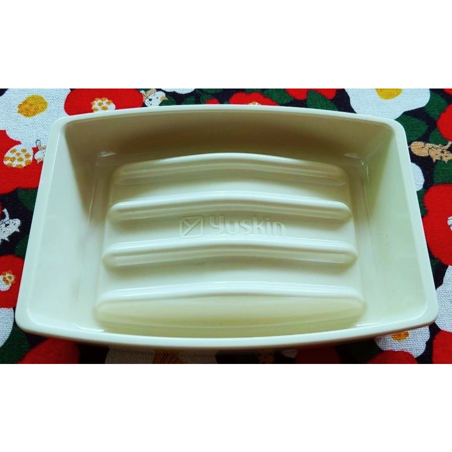 ที่วางสบู่ Yuskin จากญี่ปุ่น แข็งแรง Size : 9.5 x 13.5 cm