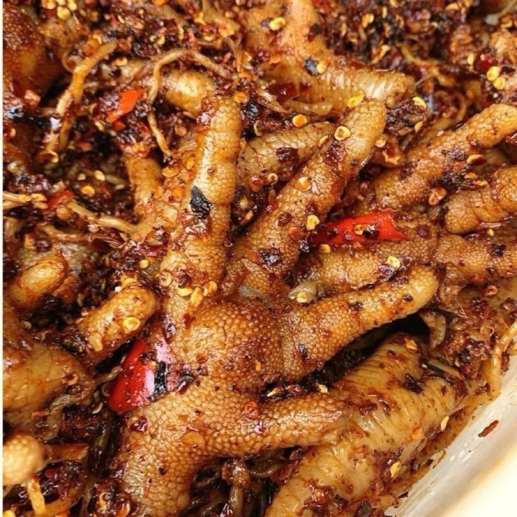 ตีนไก่ดองรากชูพร้อมทาน500กรัม