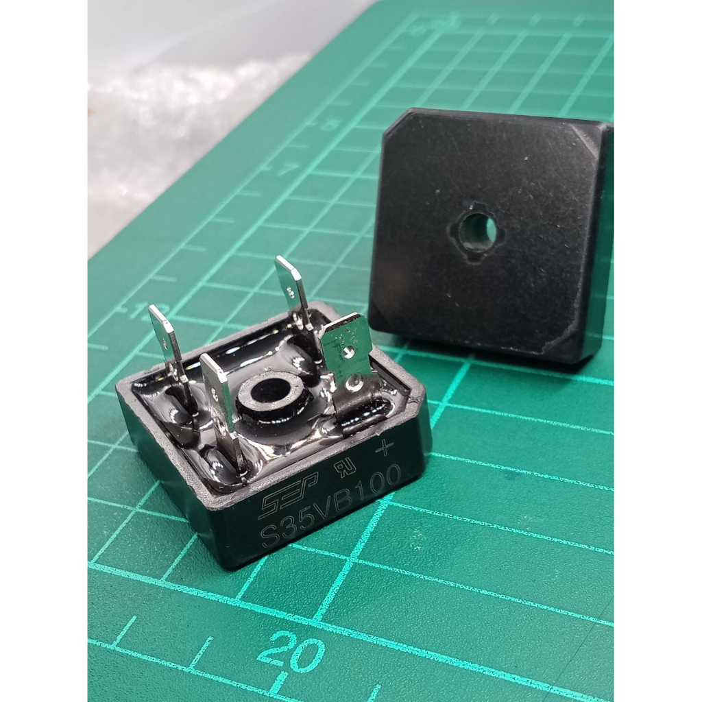 (ราคาต่อ1ตัว) Diode Bridge S35VB100 [35A/1000] ไดโอดบริดจ์ S35VB100 ขนาดตัว 31×31มม. พร้อมส่ง