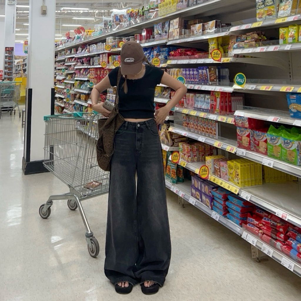 ส่งต่อ BAGGY กางเกงยีนส์เอวสูงขากระบอกใหญ่ ซื้อมาจากร้าน 19dec.ourday