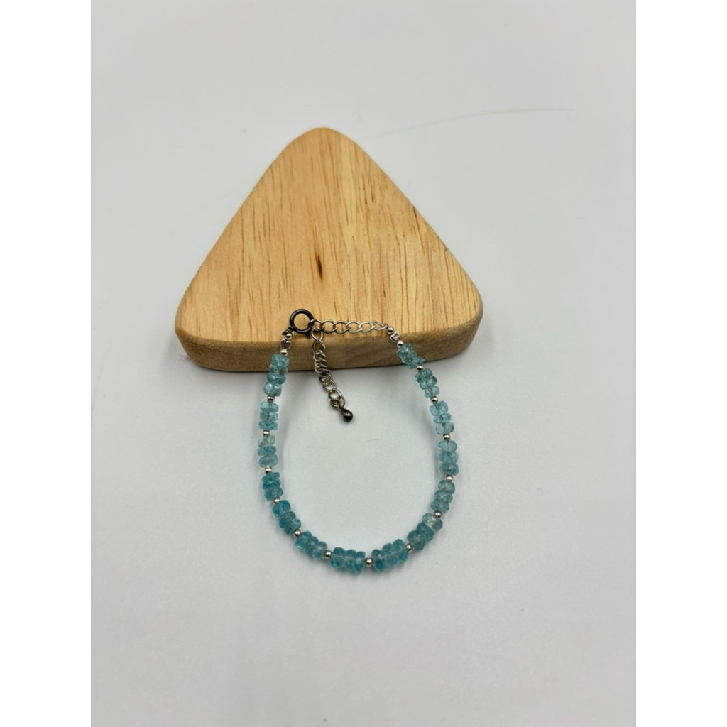 beautiful natural top quality blue apatite gemstone beaded bracelet 🩵🩵