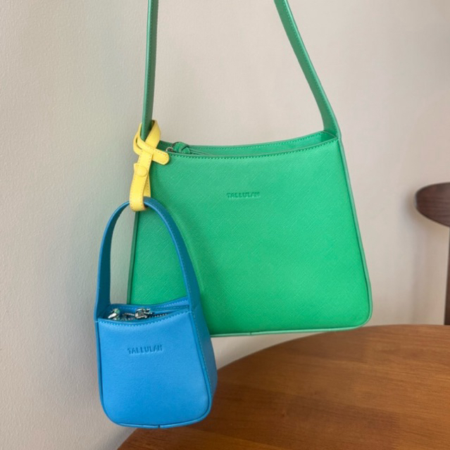 ส่งต่อ Tallulah Demi สีเขียว forest และ Baby Demi สีน้ำเงิน