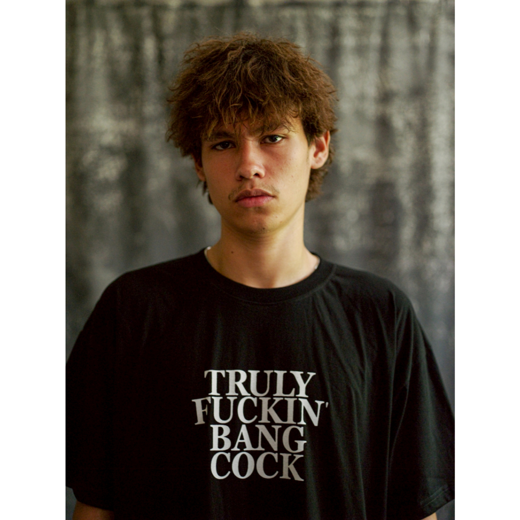 TRULY เสื้อยืดสีดำ รุ่น F*CKING BANGCOCK #1 – โปรปัง